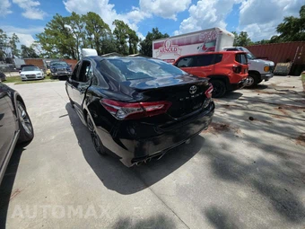 2018 Toyota Camry XSE - miniatura 2