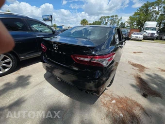 2018 Toyota Camry XSE - miniatura 3