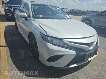 2018 Toyota Camry XSE - miniatura 3