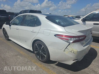 2018 Toyota Camry XSE - miniatura 6