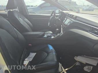 2018 Toyota Camry XSE - miniatura 8