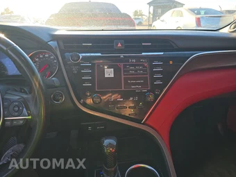 2018 Toyota Camry XSE - miniatura 11