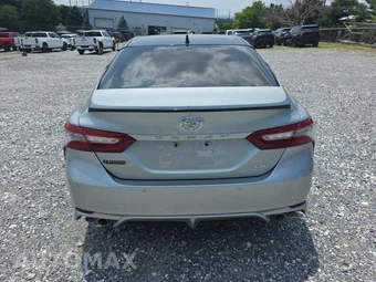 2018 Toyota Camry XSE - miniatura 5