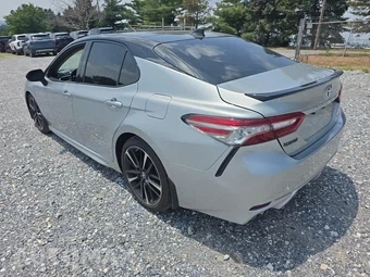 2018 Toyota Camry XSE - miniatura 6