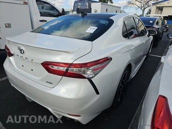 2018 Toyota Camry XSE - miniatura 4