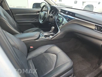 2018 Toyota Camry XSE - miniatura 8
