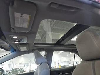 2018 Toyota Camry XSE - miniatura 18