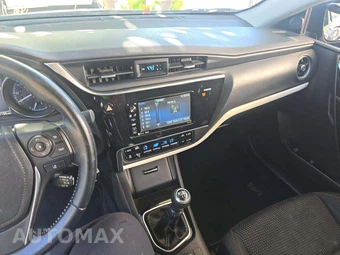 2018 Toyota Corolla iM Hatchback – miniatura 10