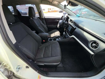 2018 Toyota Corolla iM Hatchback – miniatura 18