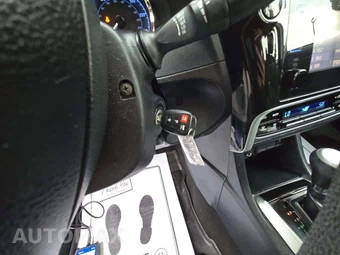 2018 Toyota Corolla LE Sedan – miniatura 5