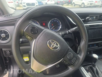 2018 Toyota Corolla LE Sedan - miniatura 10