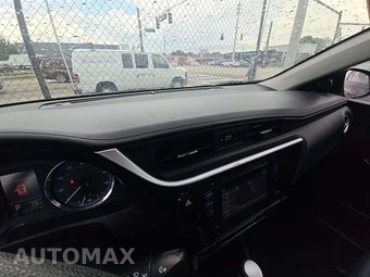 2018 Toyota Corolla LE Sedan – miniatura 10