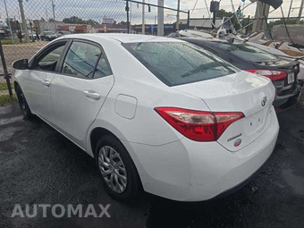 2018 Toyota Corolla LE Sedan – miniatura 2