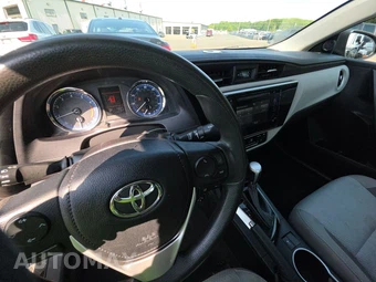 2018 Toyota Corolla LE Sedan – miniatura 11