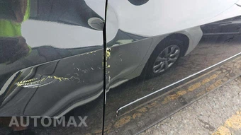 2018 Toyota Corolla LE Sedan – miniatura 23