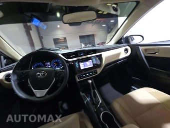 2018 Toyota Corolla LE Sedan - miniatura 10