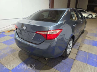 2018 Toyota Corolla LE Sedan - miniatura 3