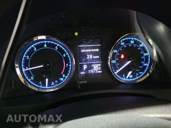 2018 Toyota Corolla LE Sedan - miniatura 9