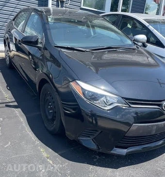 2018 Toyota Corolla LE Sedan - miniatura 4