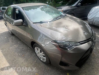 2018 Toyota Corolla LE Sedan - miniatura 8