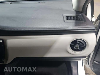 2018 Toyota Corolla LE Sedan - miniatura 19