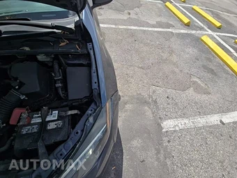 2018 Toyota Corolla LE Sedan - miniatura 25