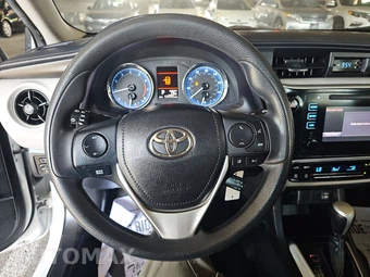 2018 Toyota Corolla LE Sedan - miniatura 10