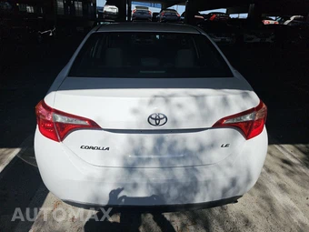 2018 Toyota Corolla LE Sedan - miniatura 5
