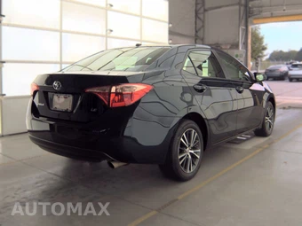 2018 Toyota Corolla LE Sedan - miniatura 4