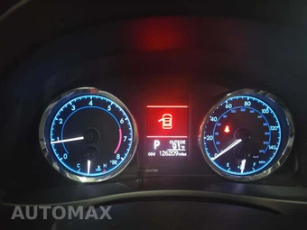 2018 Toyota Corolla LE Sedan - miniatura 9