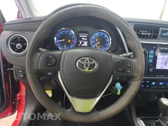 2018 Toyota Corolla LE Sedan - miniatura 10