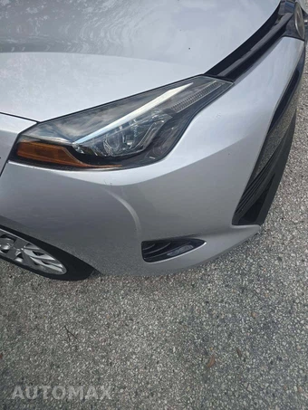 2018 Toyota Corolla LE Sedan - miniatura 19