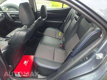 2018 Toyota Corolla SE Sedan – miniatura 13