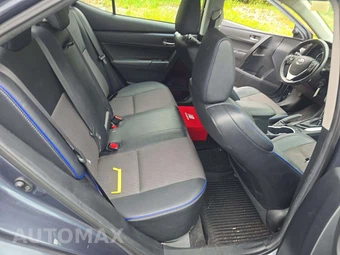 2018 Toyota Corolla SE Sedan – miniatura 16