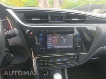2018 Toyota Corolla SE Sedan - miniatura 10