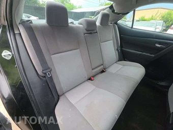 2018 Toyota Corolla SE Sedan - miniatura 16