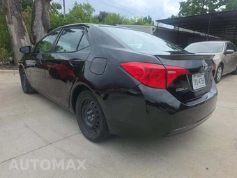 2018 Toyota Corolla SE Sedan - miniatura 2