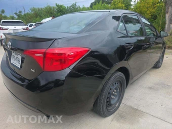 2018 Toyota Corolla SE Sedan - miniatura 3