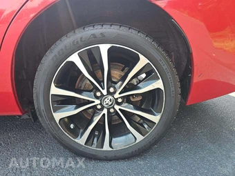 2018 Toyota Corolla SE Sedan – miniatura 23