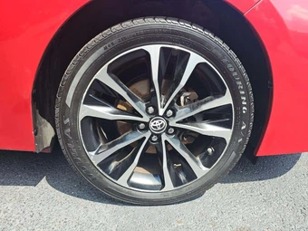 2018 Toyota Corolla SE Sedan – miniatura 26