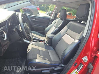 2018 Toyota Corolla SE Sedan – miniatura 3