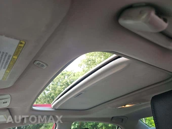 2018 Toyota Corolla SE Sedan – miniatura 8