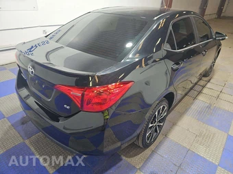 2018 Toyota Corolla SE Sedan - miniatura 3