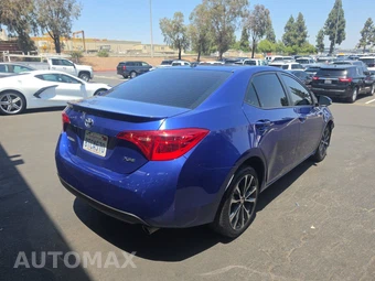 2018 Toyota Corolla XSE Sedan - miniatura 4