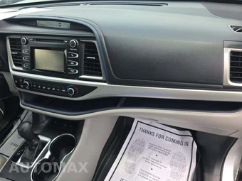 2018 Toyota Highlander LE – miniatura 20