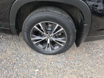 2018 Toyota Highlander LE - miniatura 11