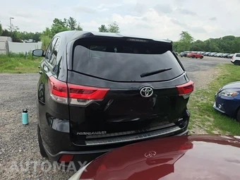 2018 Toyota Highlander LE - miniatura 5