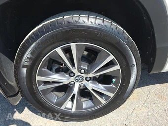 2018 Toyota Highlander LE – miniatura 10