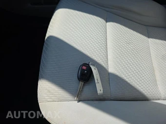 2018 Toyota Highlander LE – miniatura 21