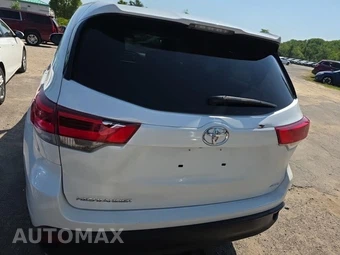 2018 Toyota Highlander LE – miniatura 5